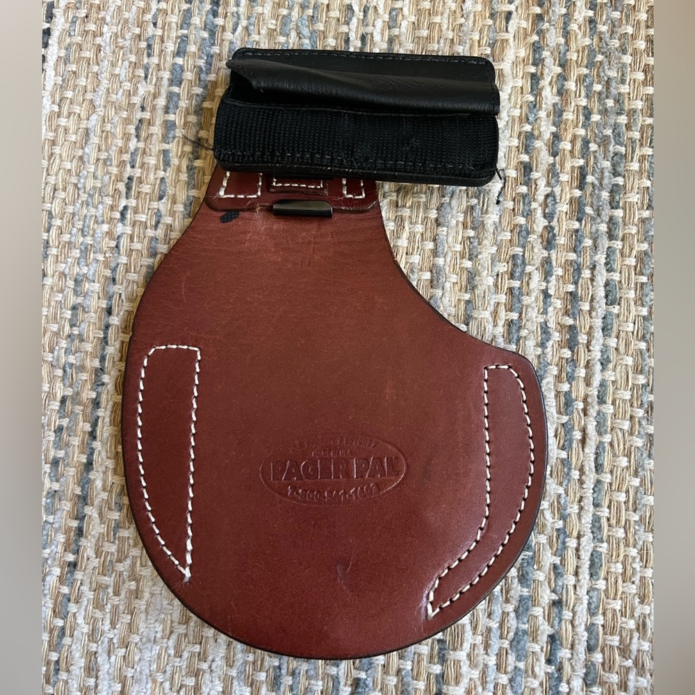 Pager Pal Leather Holster with Black Clip